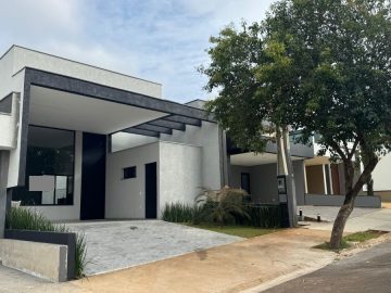 Casa em Condomínio à Venda