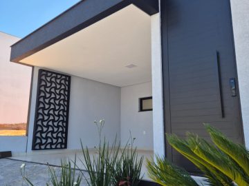 Casa em Condomínio à Venda